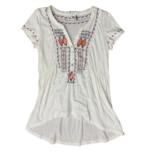 Anthropologie Tops - Anthropologie Akemi + Kin Blouse Short Sleeve Top Embroidered Size S White Boho